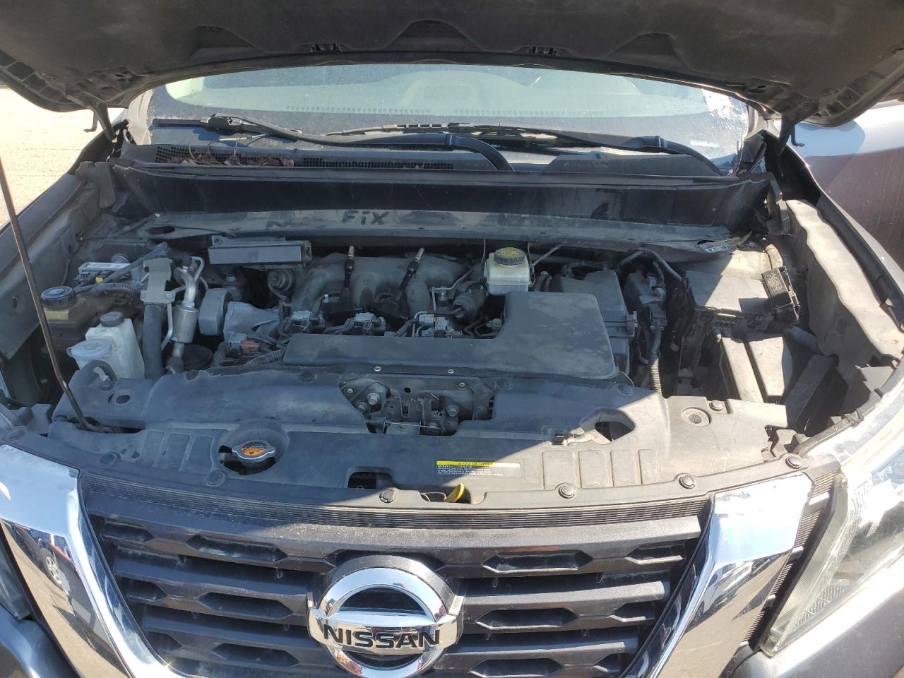 2018 Nissan Pathfinder S VIN: 5N1DR2MN1JC615905 Lot: 80750285