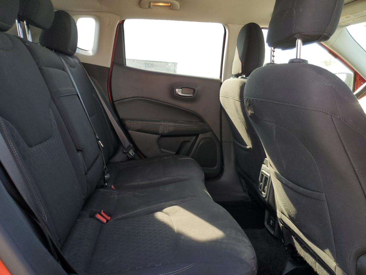 2017 Jeep Compass Sport VIN: 3C4NJDAB0HT647460 Lot: 80199615