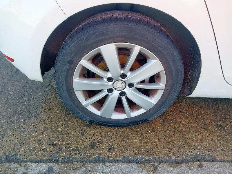 2010 VOLKSWAGEN GOLF MATCH TDI 