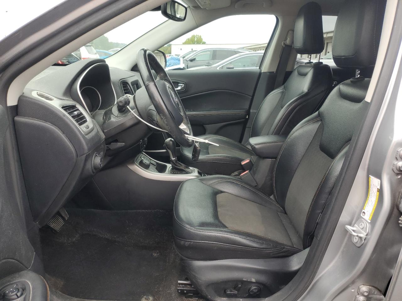 2019 Jeep Compass Latitude VIN: 3C4NJDBB7KT597114 Lot: 81682435