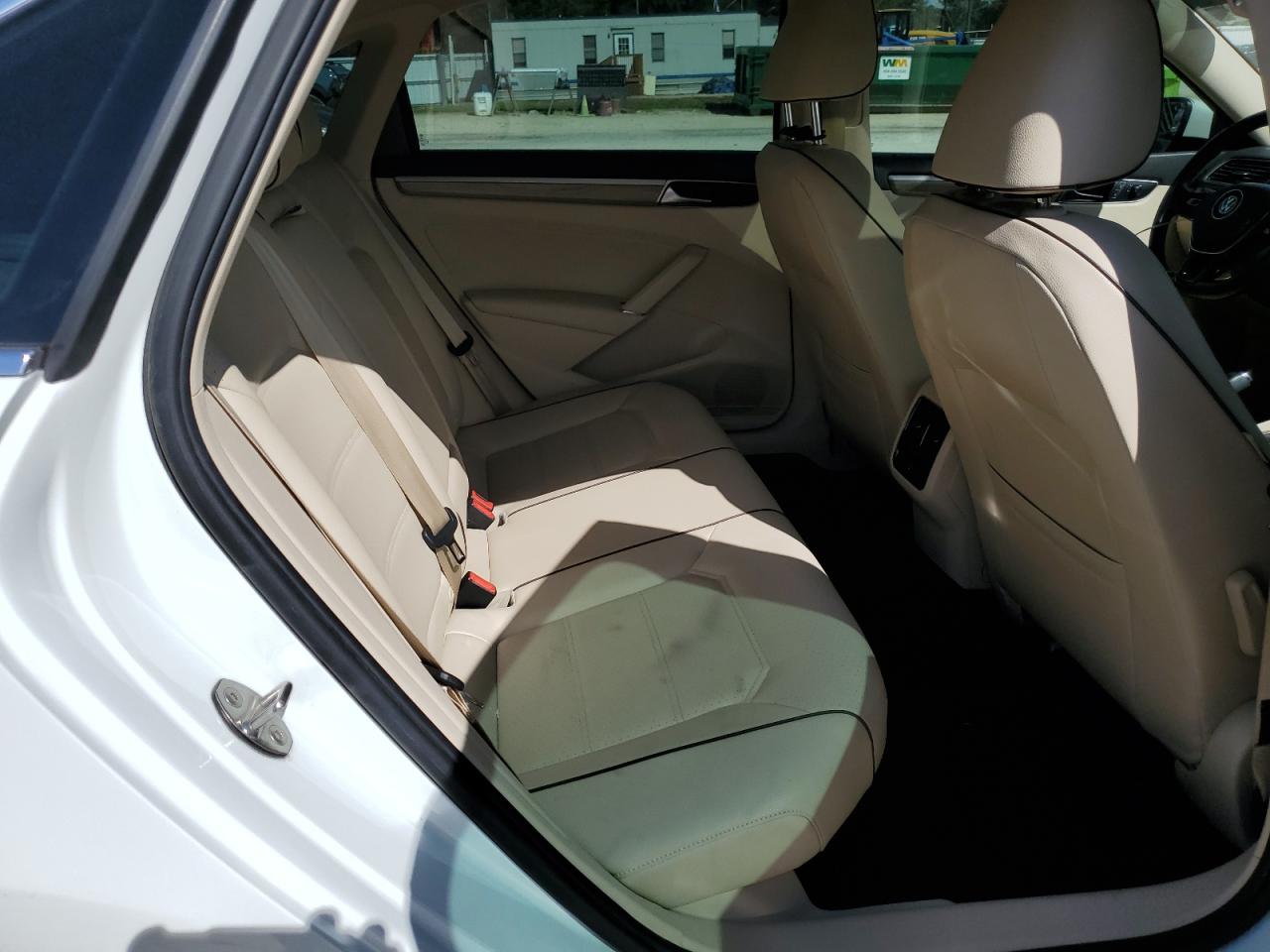 2018 Volkswagen Passat Se VIN: 1VWBA7A35JC046167 Lot: 80161755