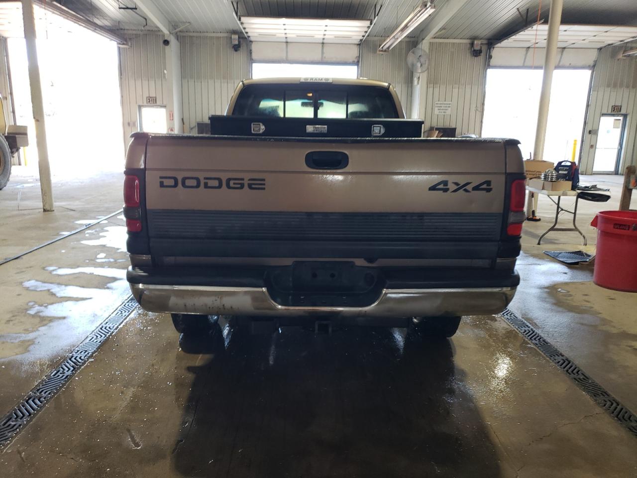 2000 Dodge Ram 1500 VIN: 3B7HF13Z4YG151769 Lot: 84264055