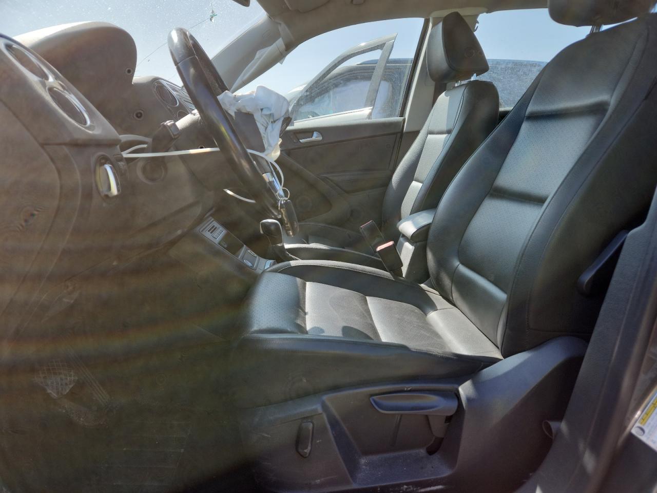 2016 Volkswagen Tiguan S VIN: WVGAV7AX4GW516293 Lot: 81141475