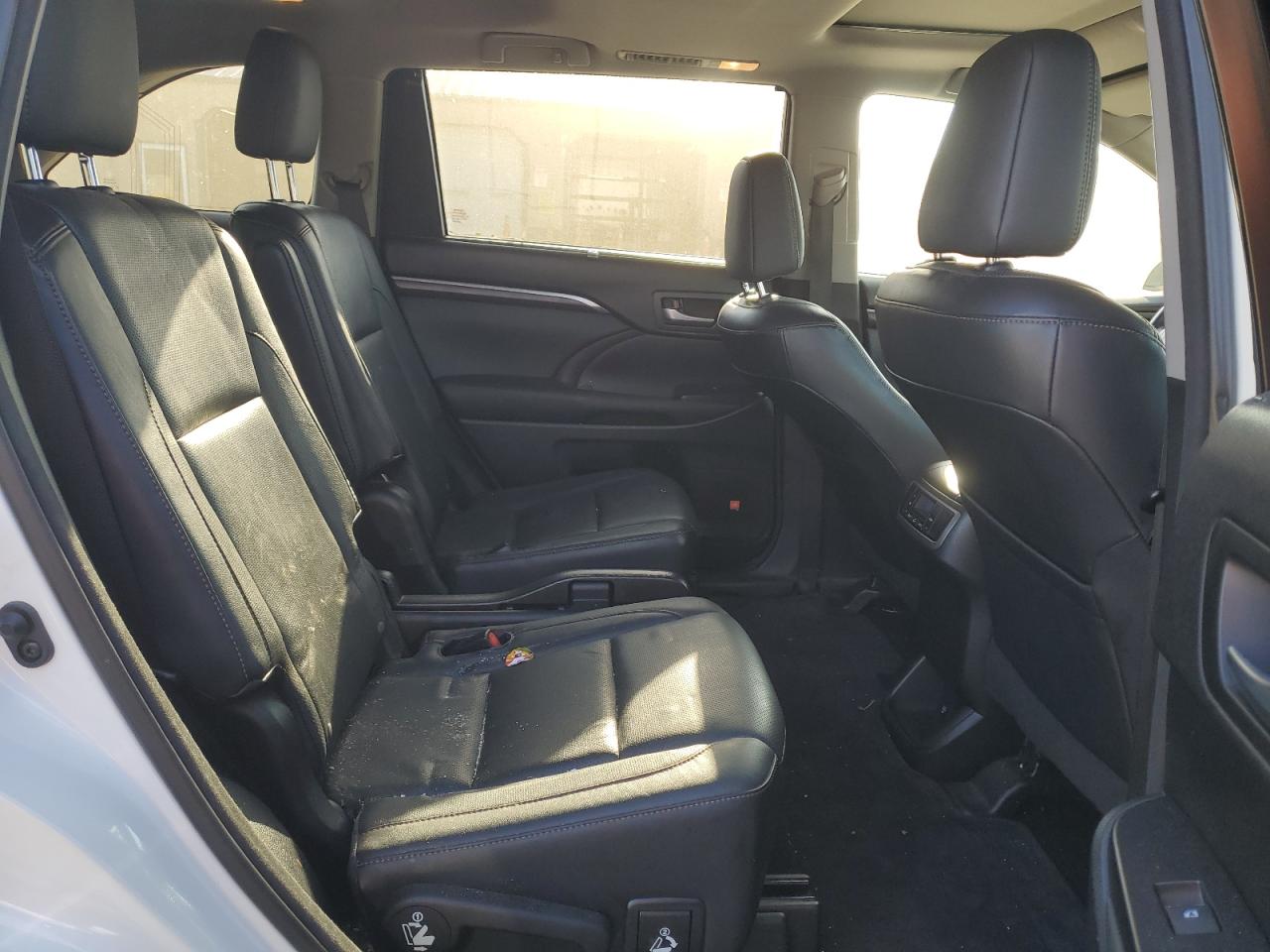 2015 Toyota Highlander Limited VIN: 5TDDKRFH7FS082134 Lot: 71019985