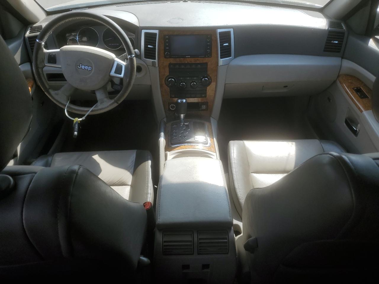 2008 Jeep Grand Cherokee Limited VIN: 1J8HR58N88C203372 Lot: 81389395