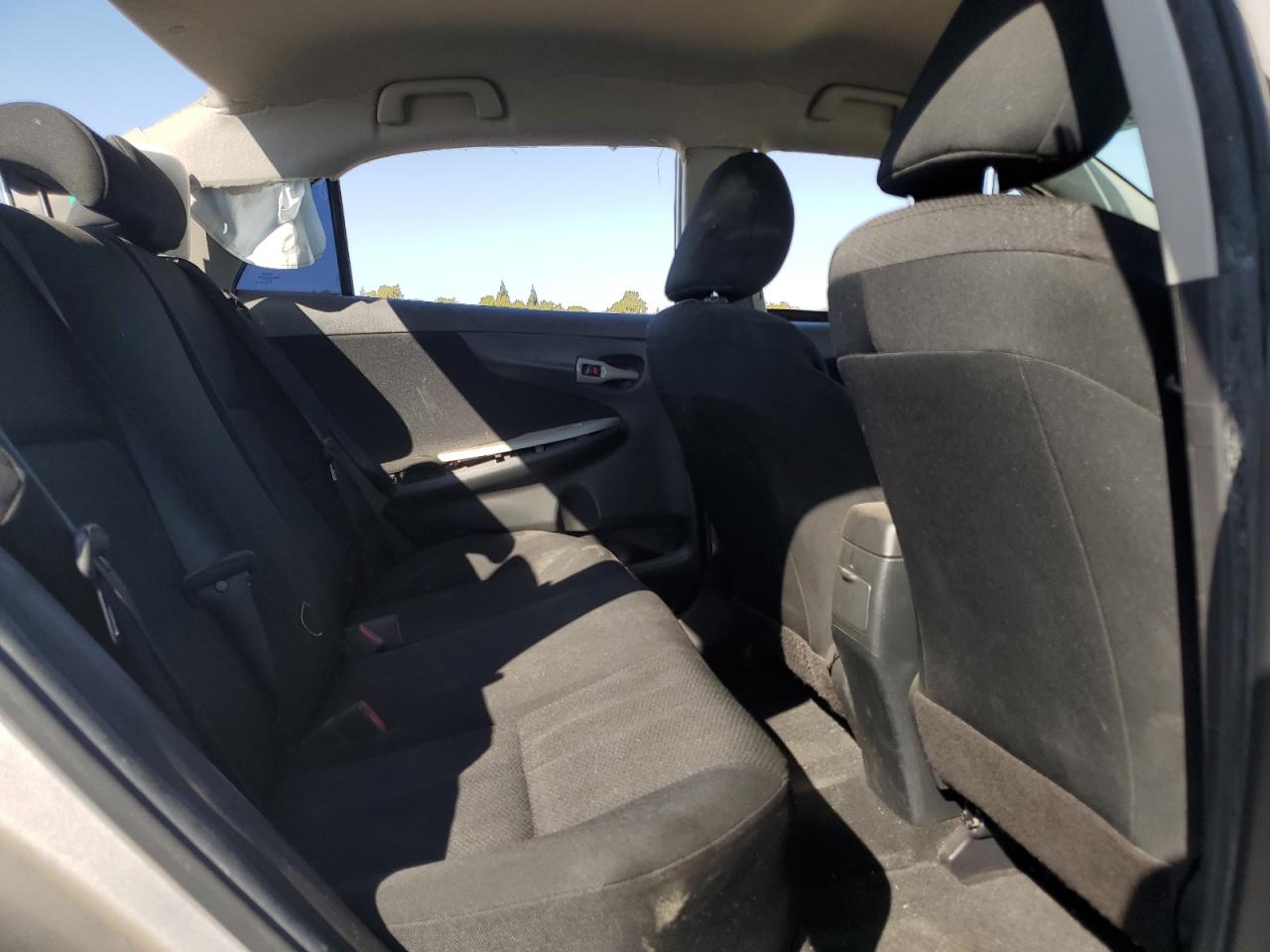 2011 Toyota Corolla Base VIN: 2T1BU4EE0BC664025 Lot: 81760175