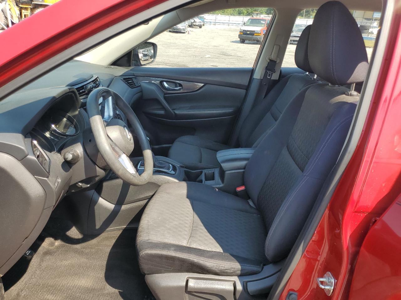 2017 Nissan Rogue S VIN: JN8AT2MT0HW405297 Lot: 81042525