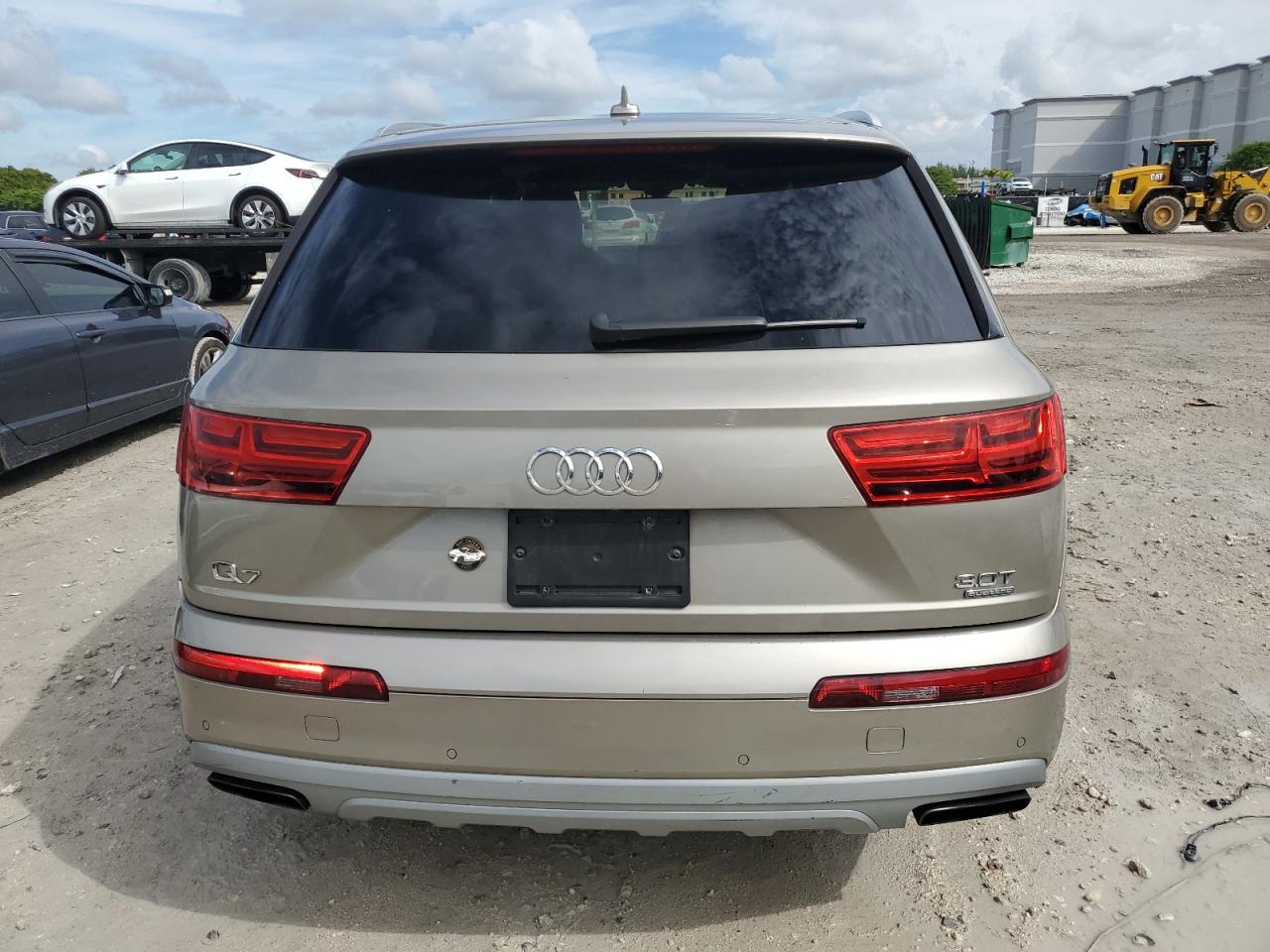 2017 Audi Q7 Premium Plus VIN: WA1LAAF71HD008126 Lot: 81027215