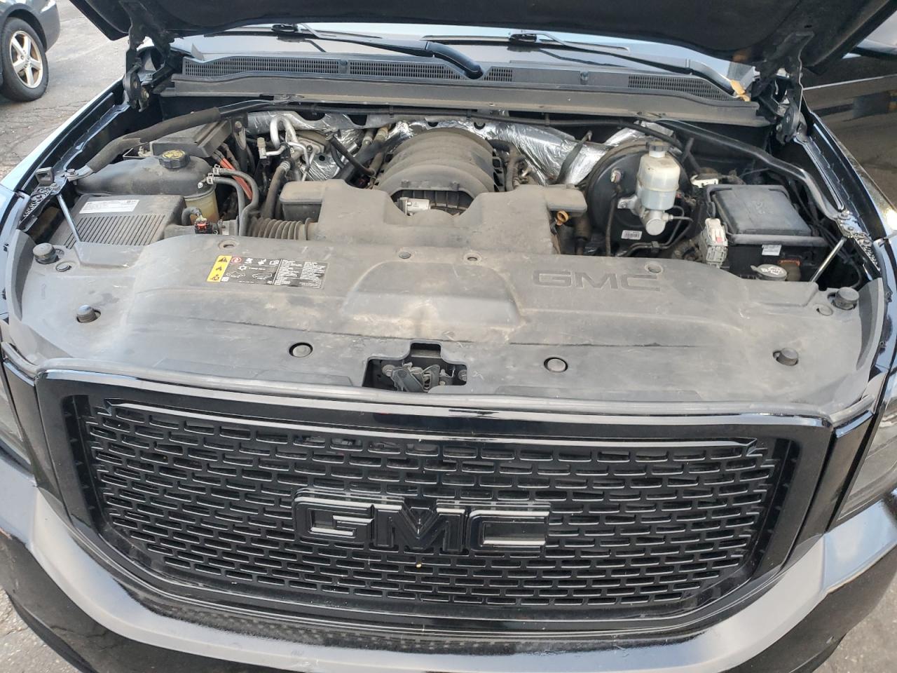 2018 GMC Yukon Xl K1500 Slt VIN: 1GKS2GKC9JR352112 Lot: 80488915