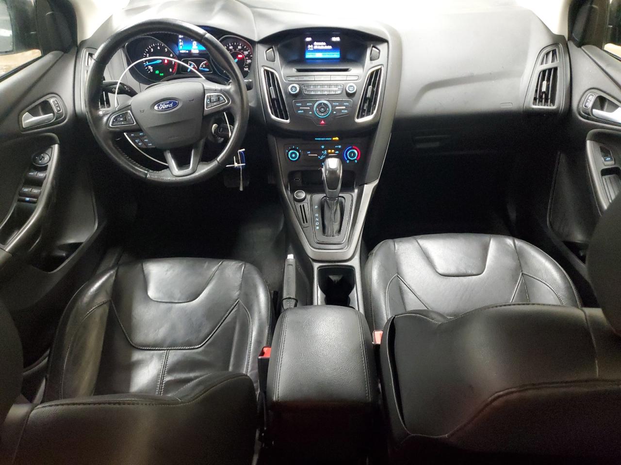 2015 Ford Focus Se VIN: 1FADP3F22FL260405 Lot: 81271245