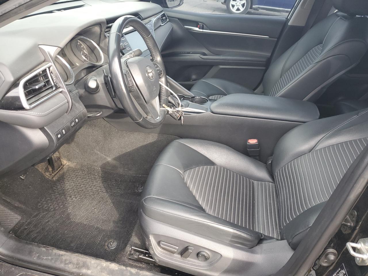 2018 Toyota Camry L VIN: 4T1B11HKXJU662613 Lot: 84634845