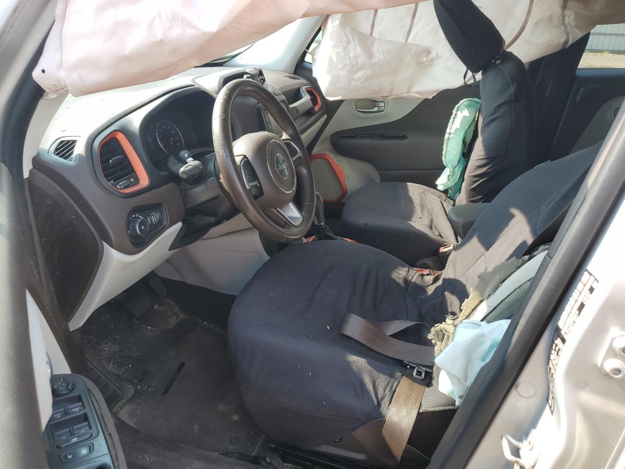 2015 Jeep Renegade Latitude VIN: ZACCJABT5FPB50132 Lot: 80935415