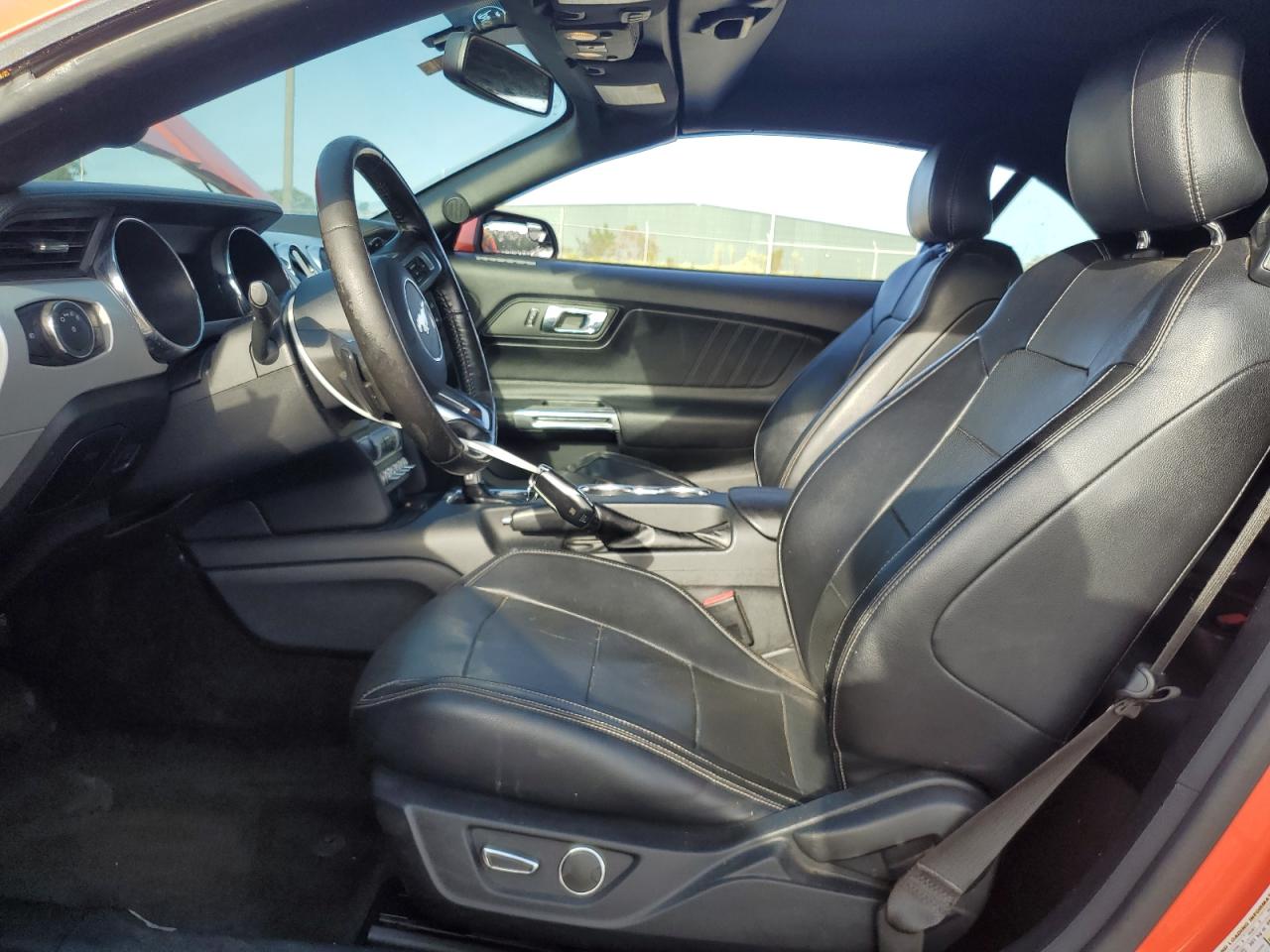 2015 Ford Mustang VIN: 1FATP8UHXF5415304 Lot: 82066015