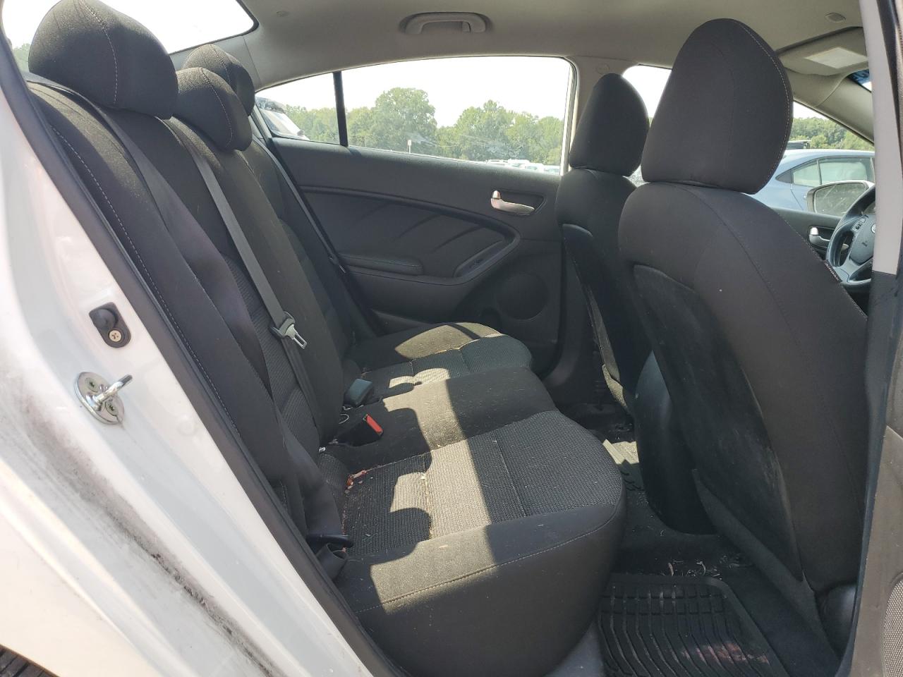 2017 Kia Forte Lx VIN: 3KPFK4A7XHE041004 Lot: 71186115