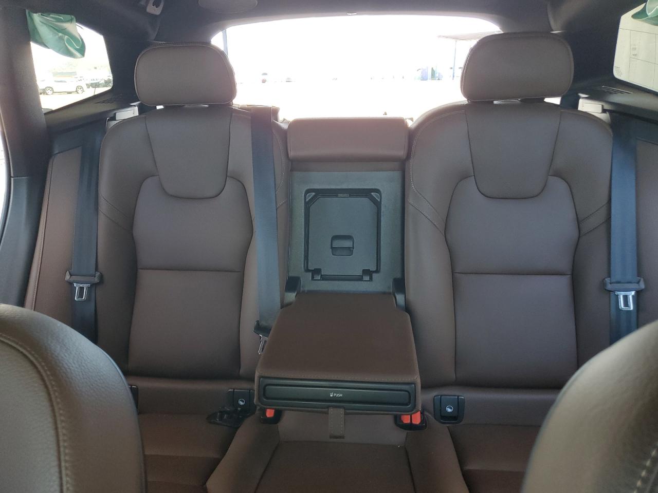 2022 Volvo Xc60 B5 Momentum VIN: YV4L12RK1N1051726 Lot: 80676875