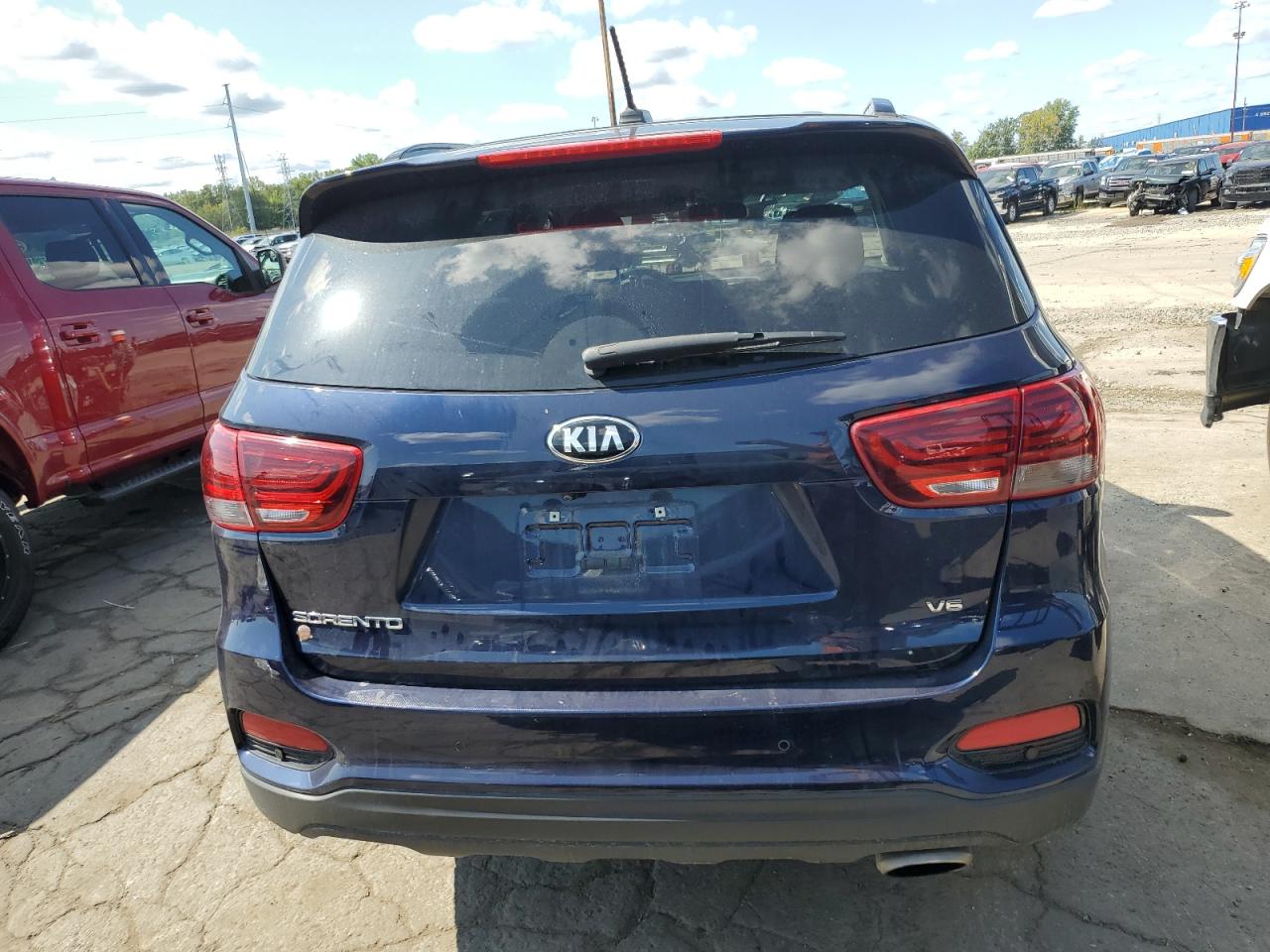 2019 Kia Sorento Lx VIN: 5XYPG4A52KG607901 Lot: 71881385