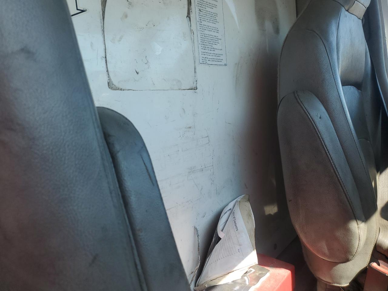 2018 Ford Econoline E-350 Box Truck VIN: 1FDWE3FS4JDC25906 Lot: 71270955