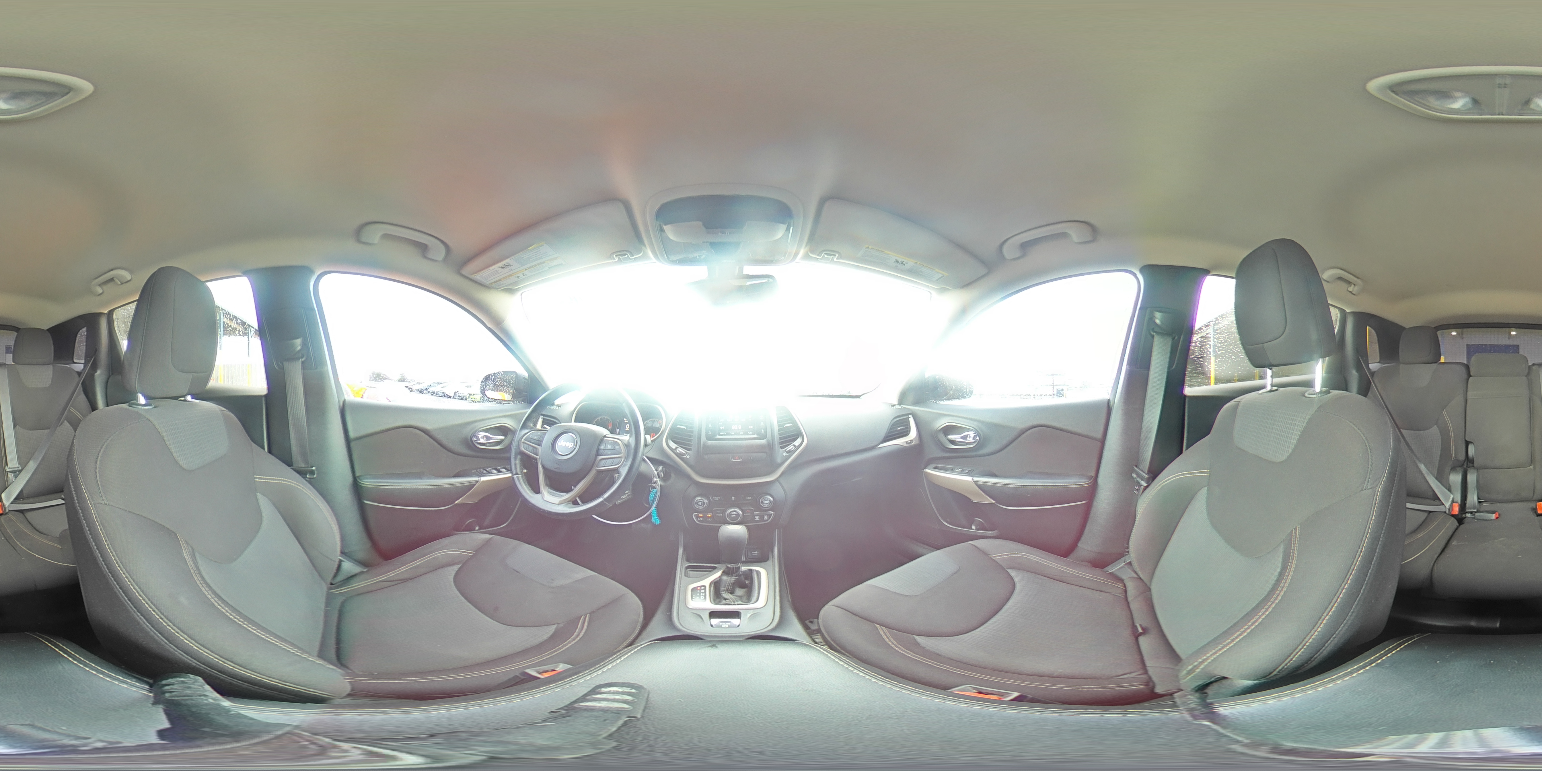 2017 Jeep Cherokee Latitude VIN: 1C4PJLCB7HW586425 Lot: 80880095