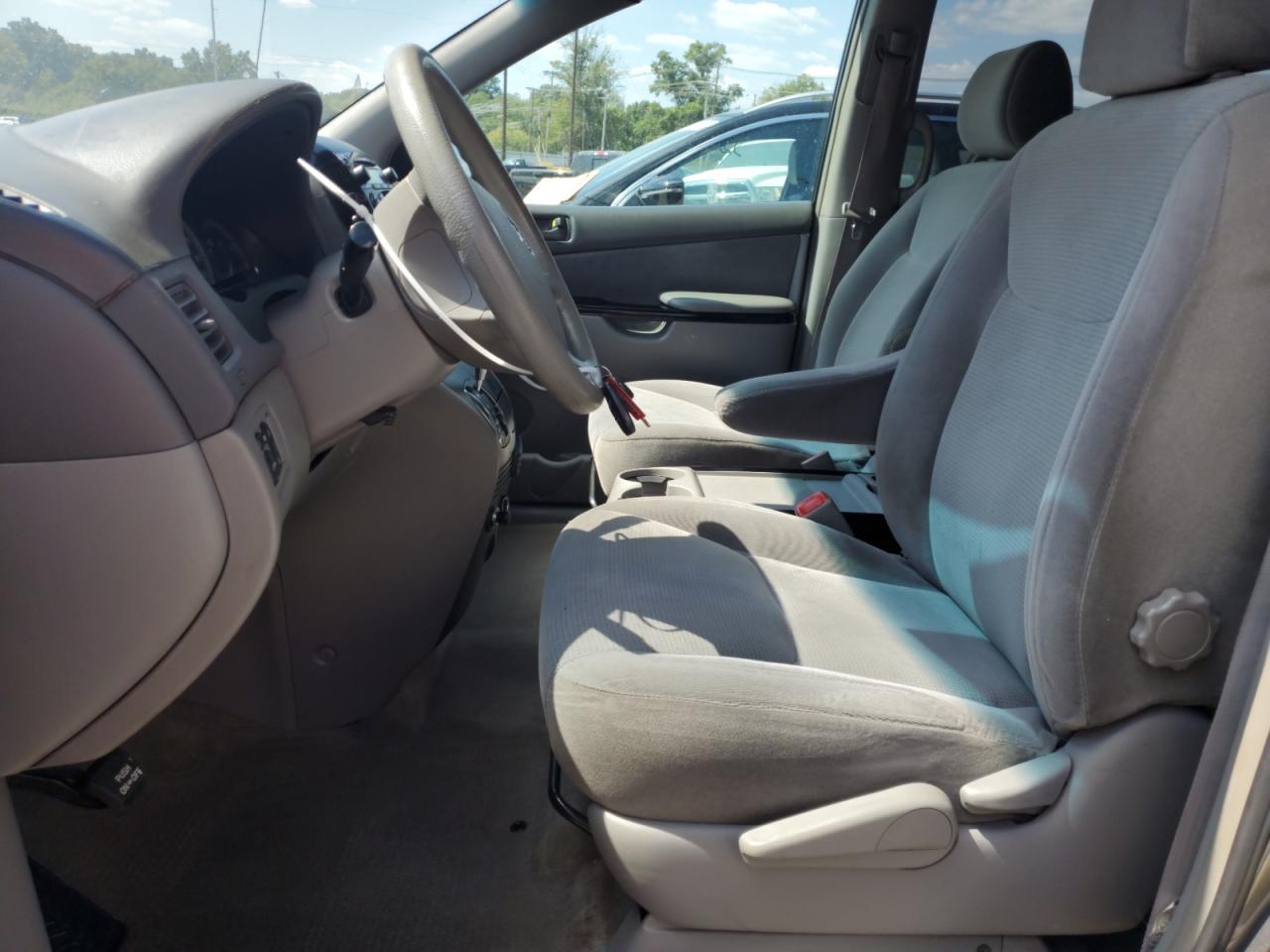 2005 Toyota Sienna Ce VIN: 5TDZA23C65S333989 Lot: 81402875