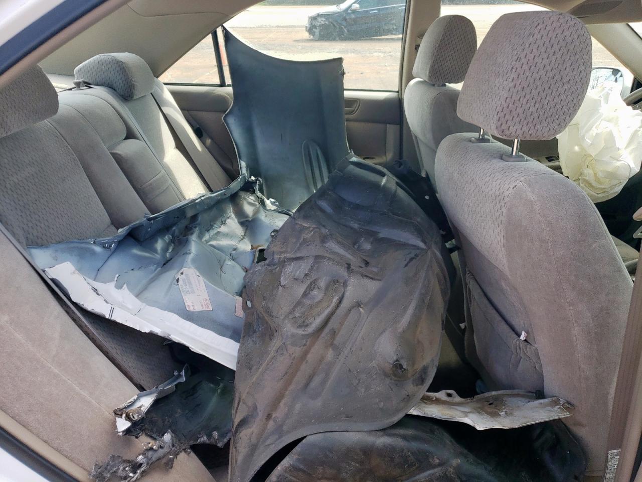 2004 Toyota Camry Le VIN: 4T1BE32K54U276386 Lot: 86698205