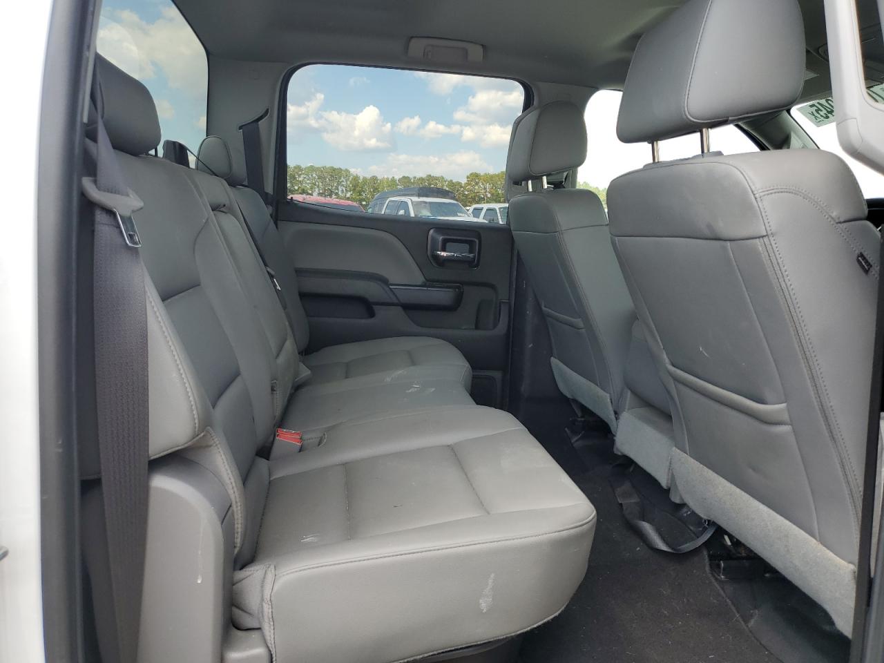 2018 GMC Sierra K2500 Heavy Duty VIN: 1GT12REG6JF182763 Lot: 70717945