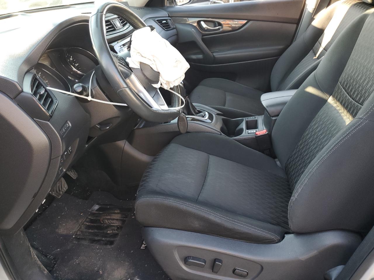 2017 Nissan Rogue S VIN: KNMAT2MV9HP530712 Lot: 81701115