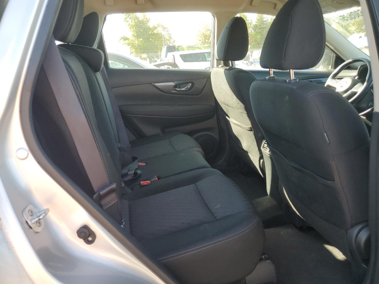 2017 Nissan Rogue S VIN: KNMAT2MV6HP539156 Lot: 81630525