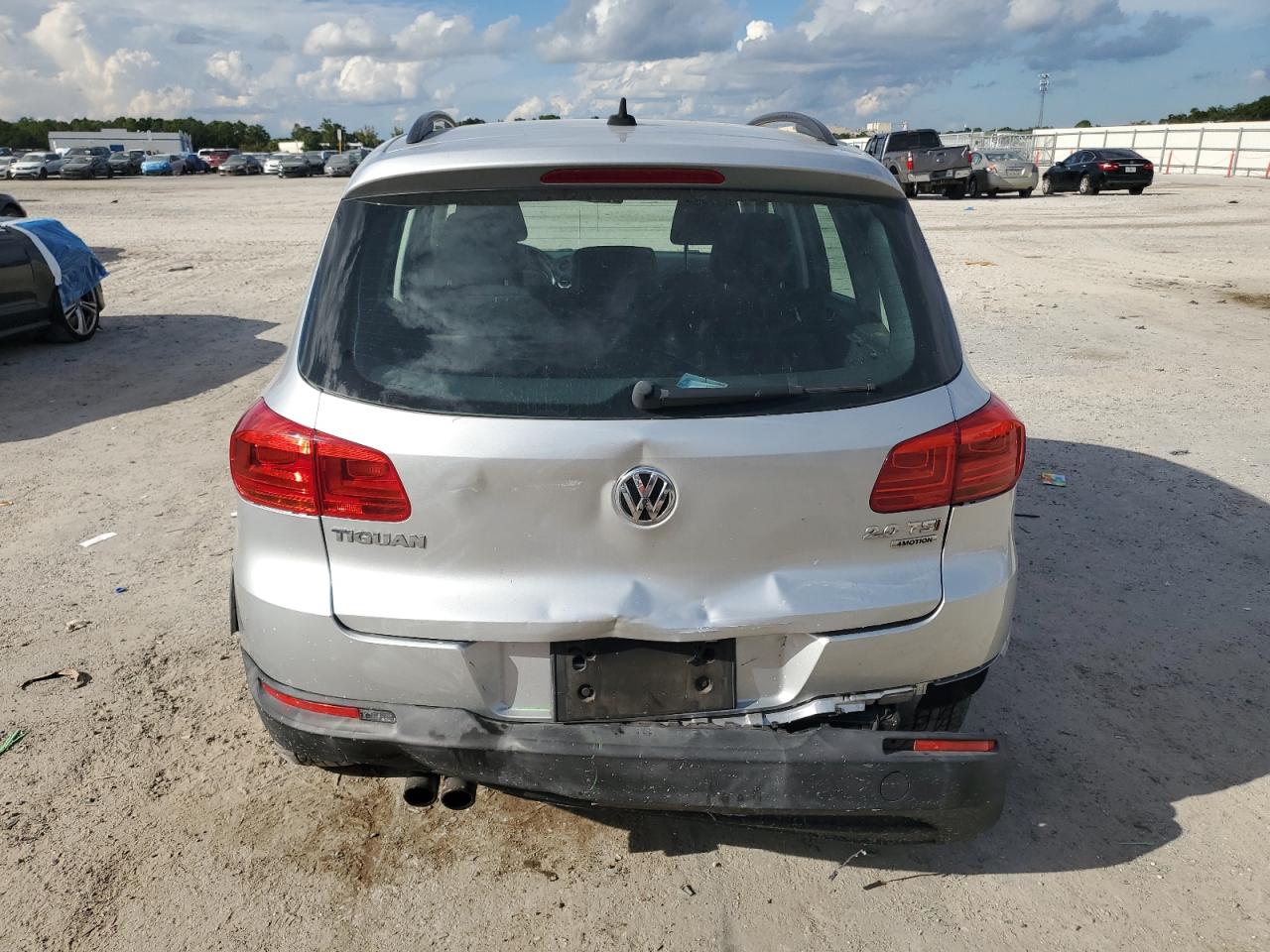 2015 Volkswagen Tiguan S VIN: WVGBV7AX7FW580797 Lot: 81585915