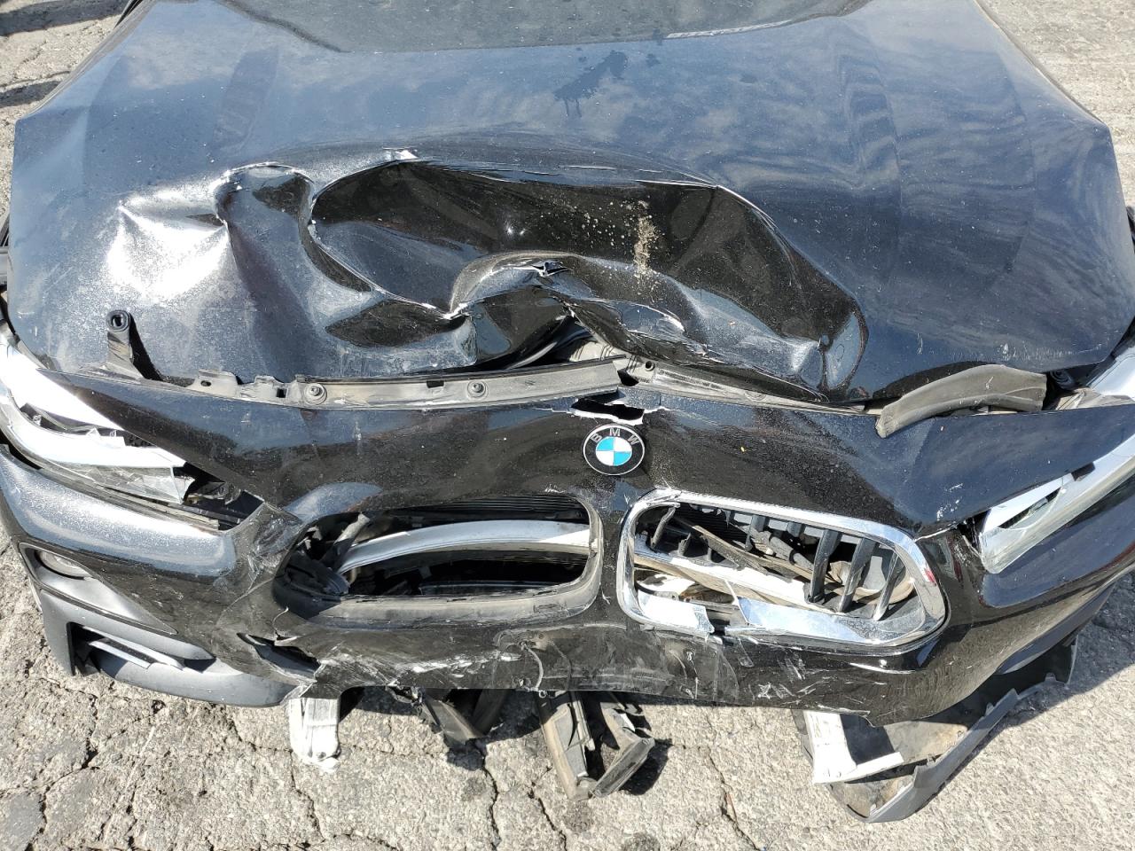 Фото: WBXYJ3C39JEJ75393