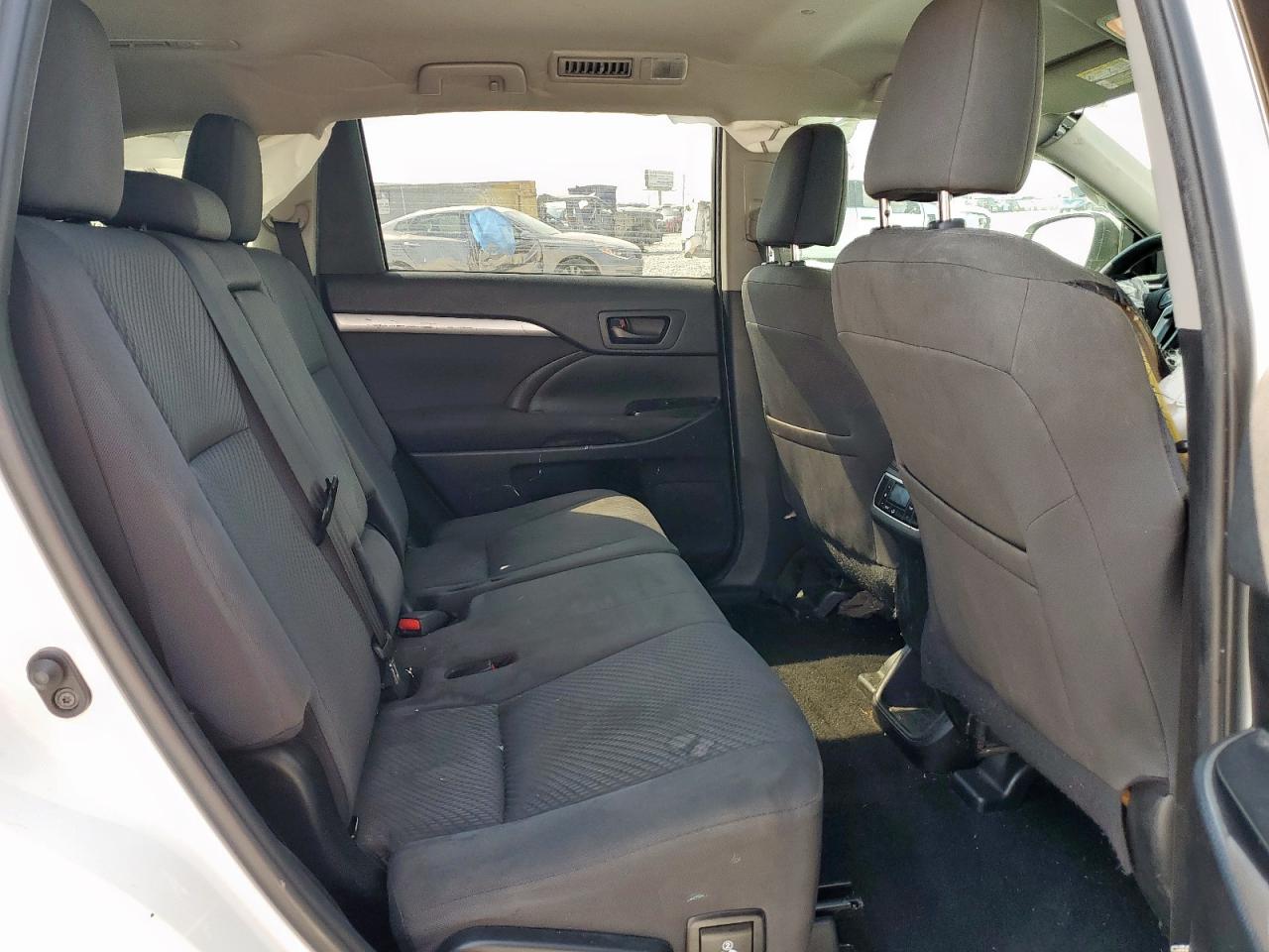 2019 Toyota Highlander Le VIN: 5TDZARFH6KS059091 Lot: 81657055