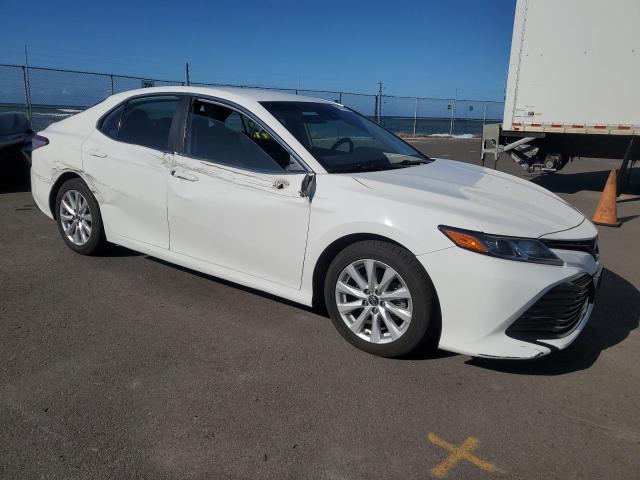  TOYOTA CAMRY 2019 Белы