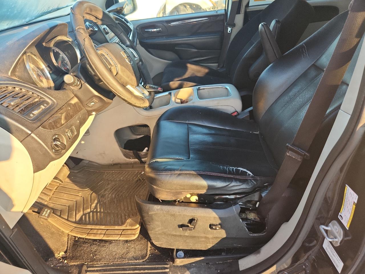 2014 Dodge Grand Caravan Sxt VIN: 2C4RDGCG8ER221940 Lot: 71370955