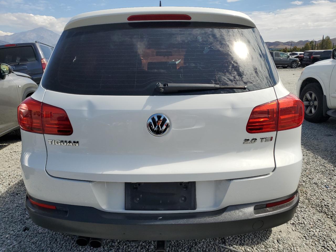 2012 Volkswagen Tiguan S VIN: WVGAV7AX8CW607156 Lot: 82101235