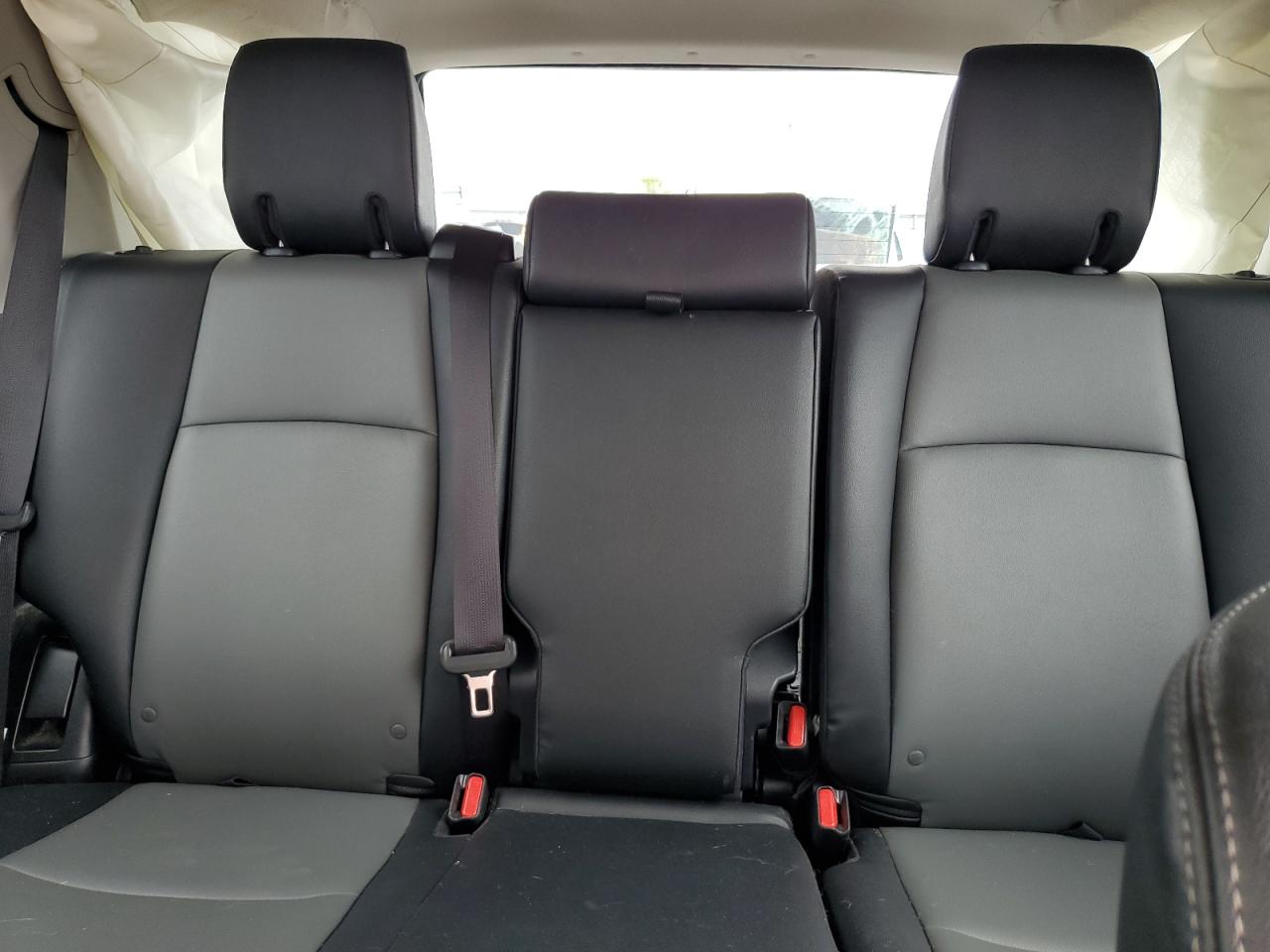 2019 Toyota 4Runner Sr5/Sr5 Premium VIN: JTEBU5JRXK5708555 Lot: 83934735