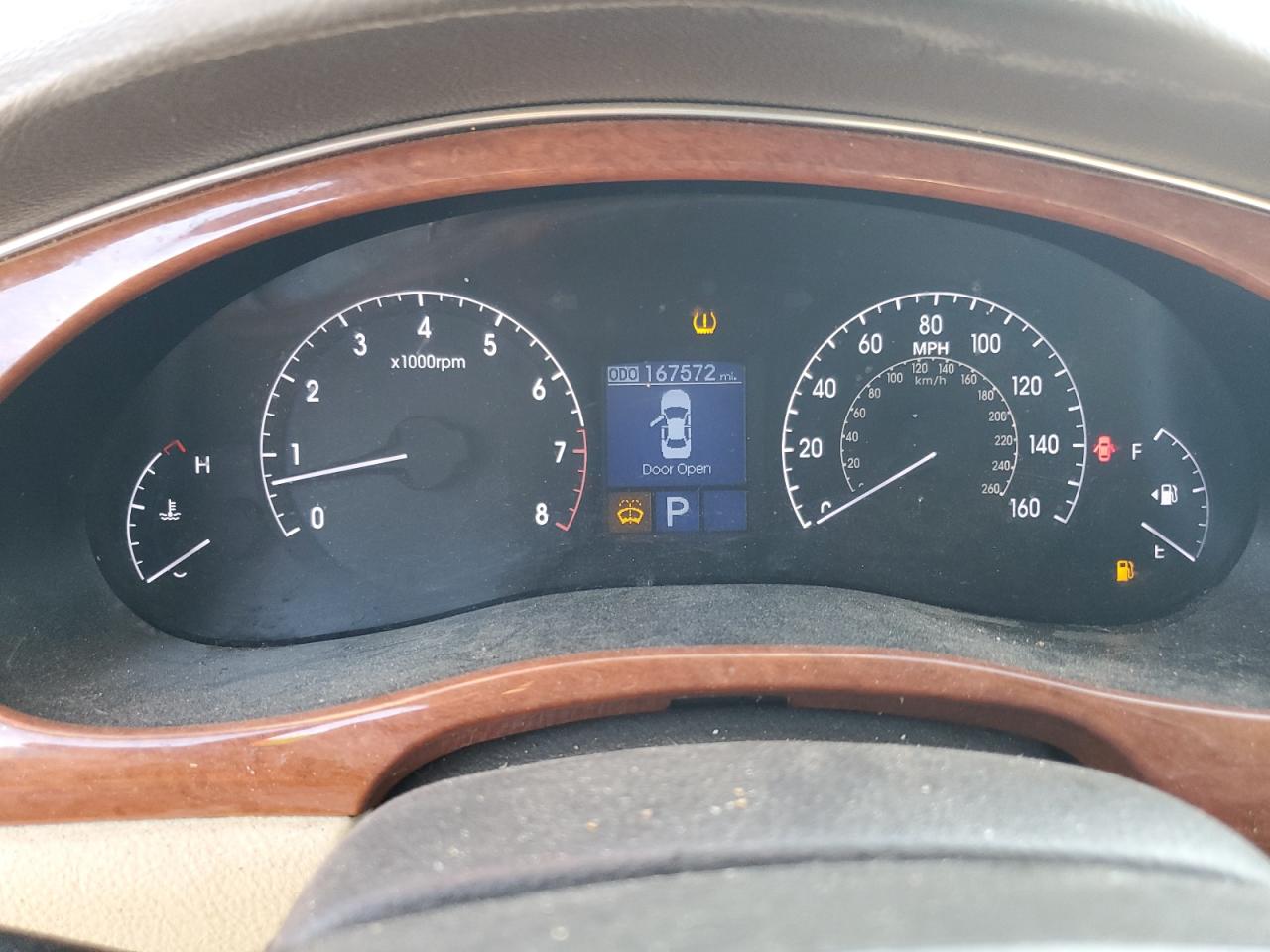 2013 Hyundai Genesis 3.8L VIN: KMHGC4DD7DU233619 Lot: 86611625