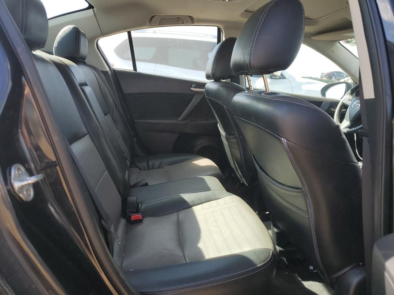 2011 Mazda 3 I VIN: JM1BL1VG6B1370698 Lot: 71229445