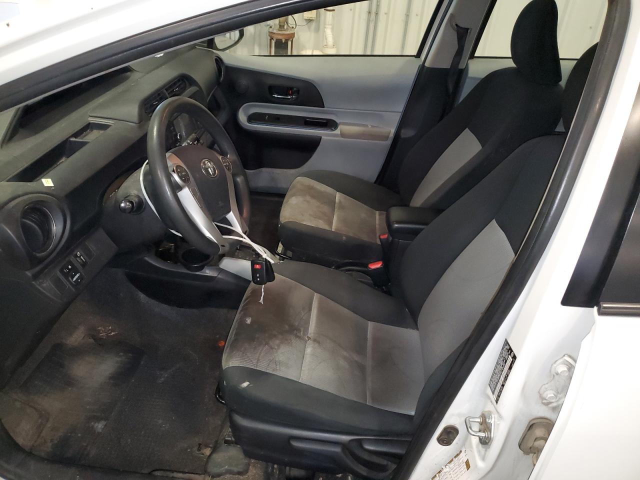 2013 Toyota Prius C VIN: JTDKDTB3XD1556550 Lot: 81502065