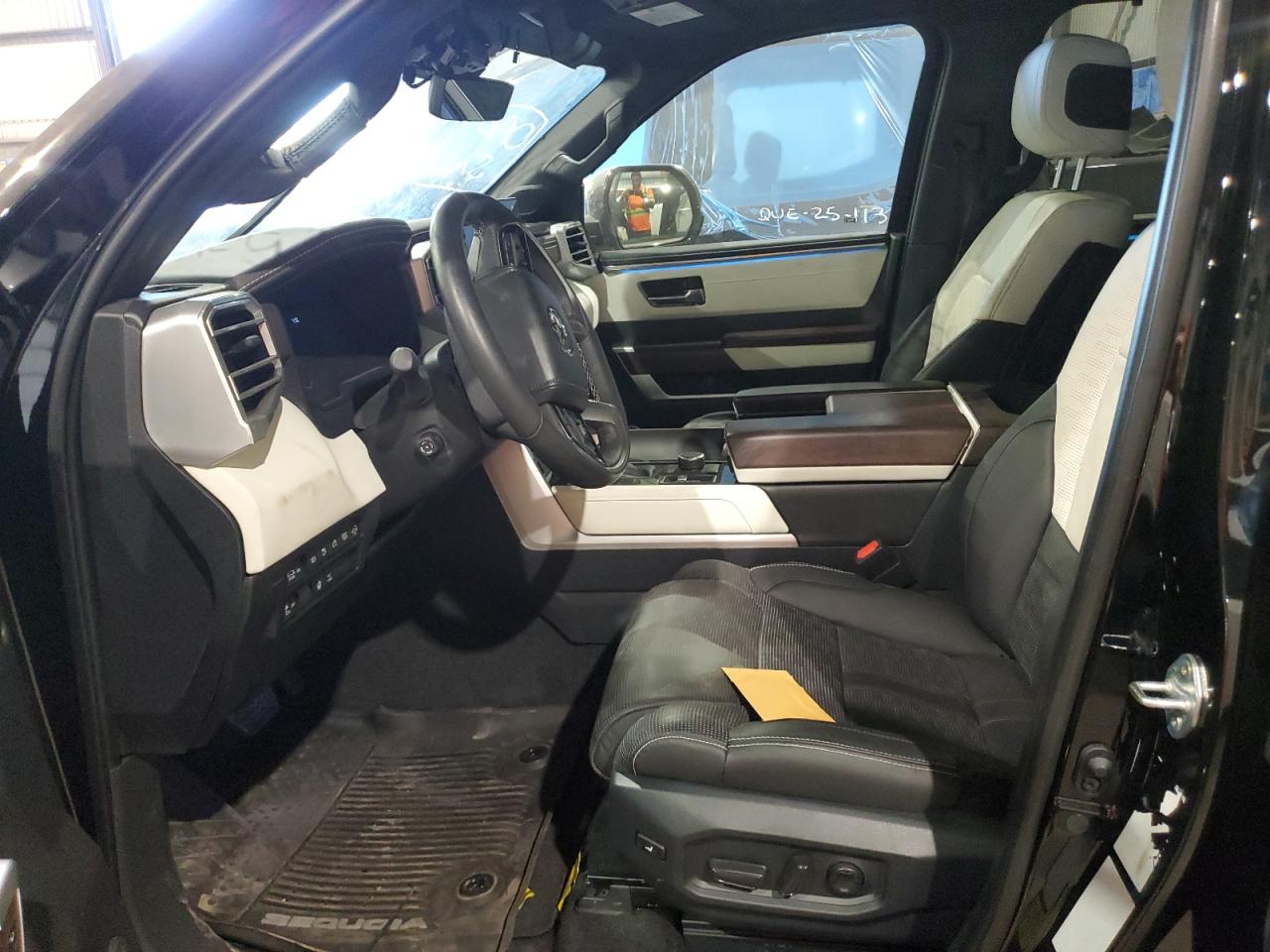 2024 Toyota Sequoia Sr5 VIN: 7SVAAABA2RX044590 Lot: 71705655