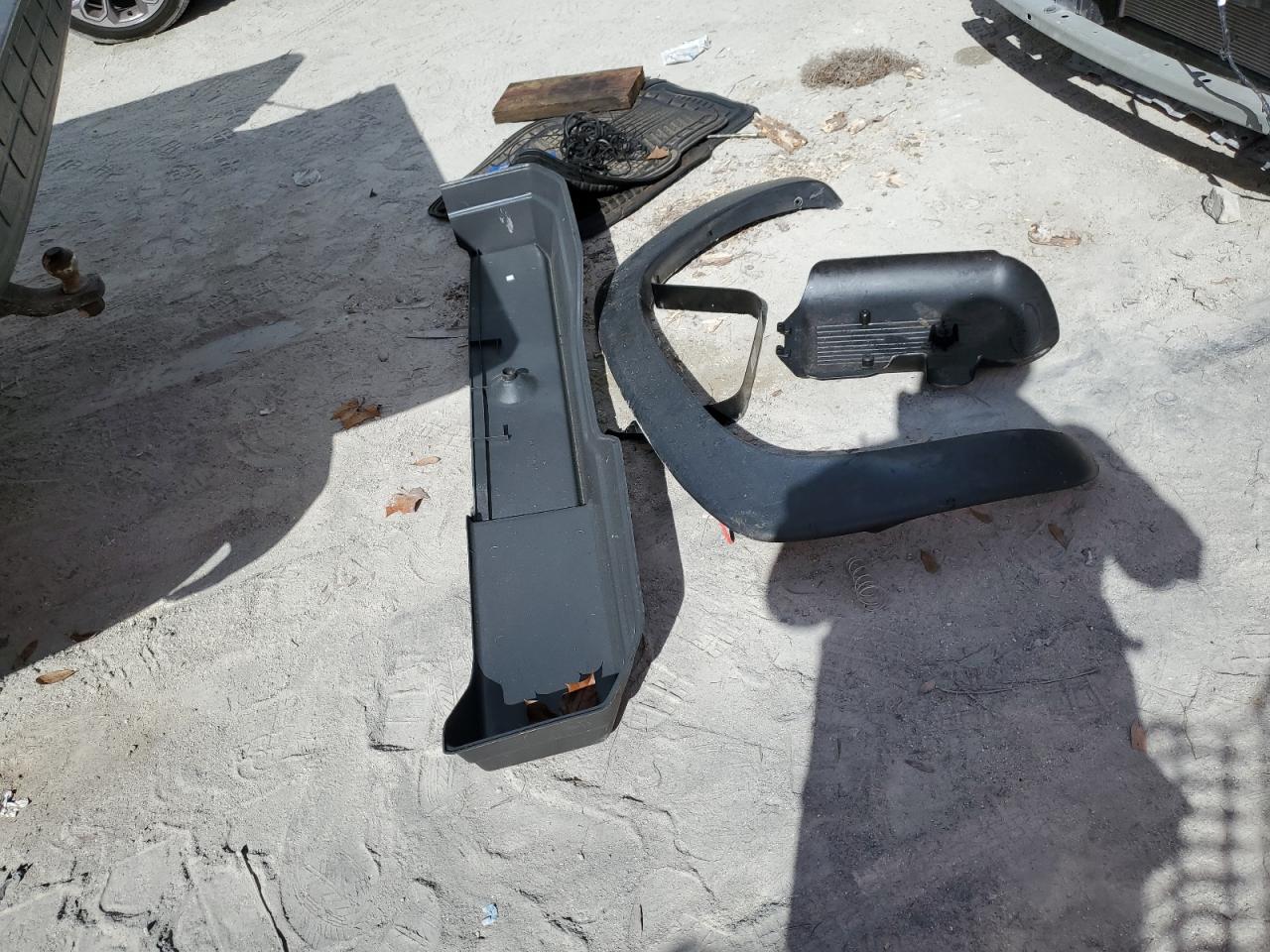 2005 Chevrolet Silverado K1500 VIN: 1GCEK14V35Z285999 Lot: 84040875