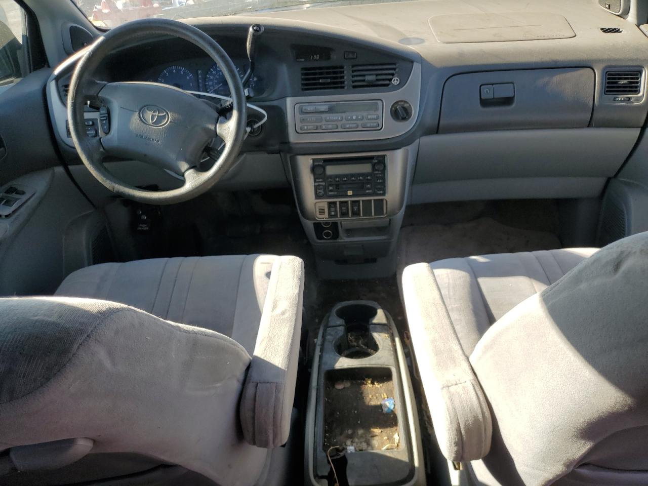 2001 Toyota Sienna Le VIN: 4T3ZF13C01U372856 Lot: 81835435