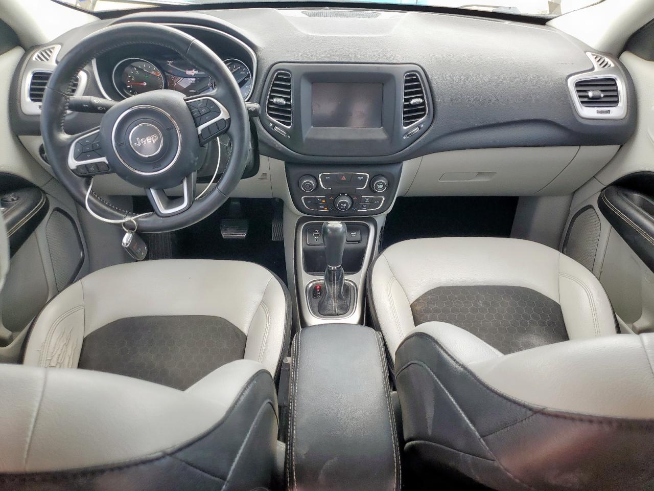 2018 Jeep Compass Latitude VIN: 3C4NJCBBXJT487747 Lot: 81135535