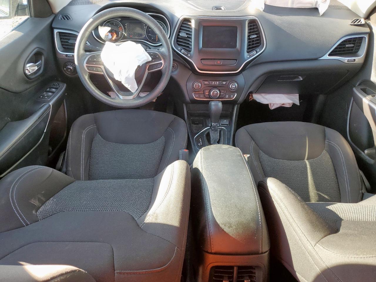 2019 Jeep Cherokee Latitude VIN: 1C4PJLCB4KD466360 Lot: 81512195