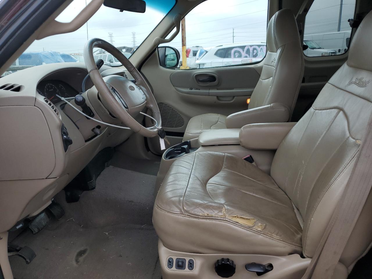 2000 Ford F150 VIN: 1FTRX18L2YNA84926 Lot: 81187235