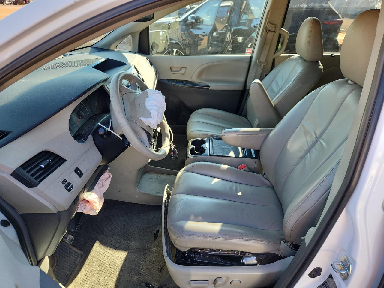 2012 Toyota Sienna Le VIN: 5TDKK3DC3CS180181 Lot: 84601985