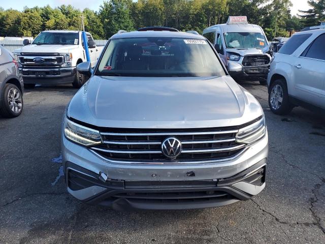  VOLKSWAGEN TIGUAN 2022 Серебристый