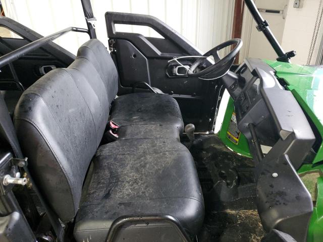 2024 JOHN DEERE XUV825M  