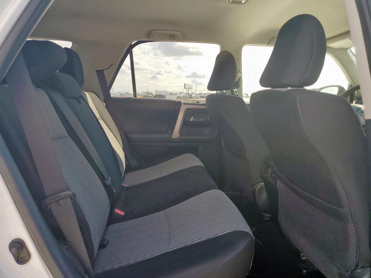 2014 Toyota 4Runner Sr5 VIN: JTEZU5JR5E5066880 Lot: 81802425