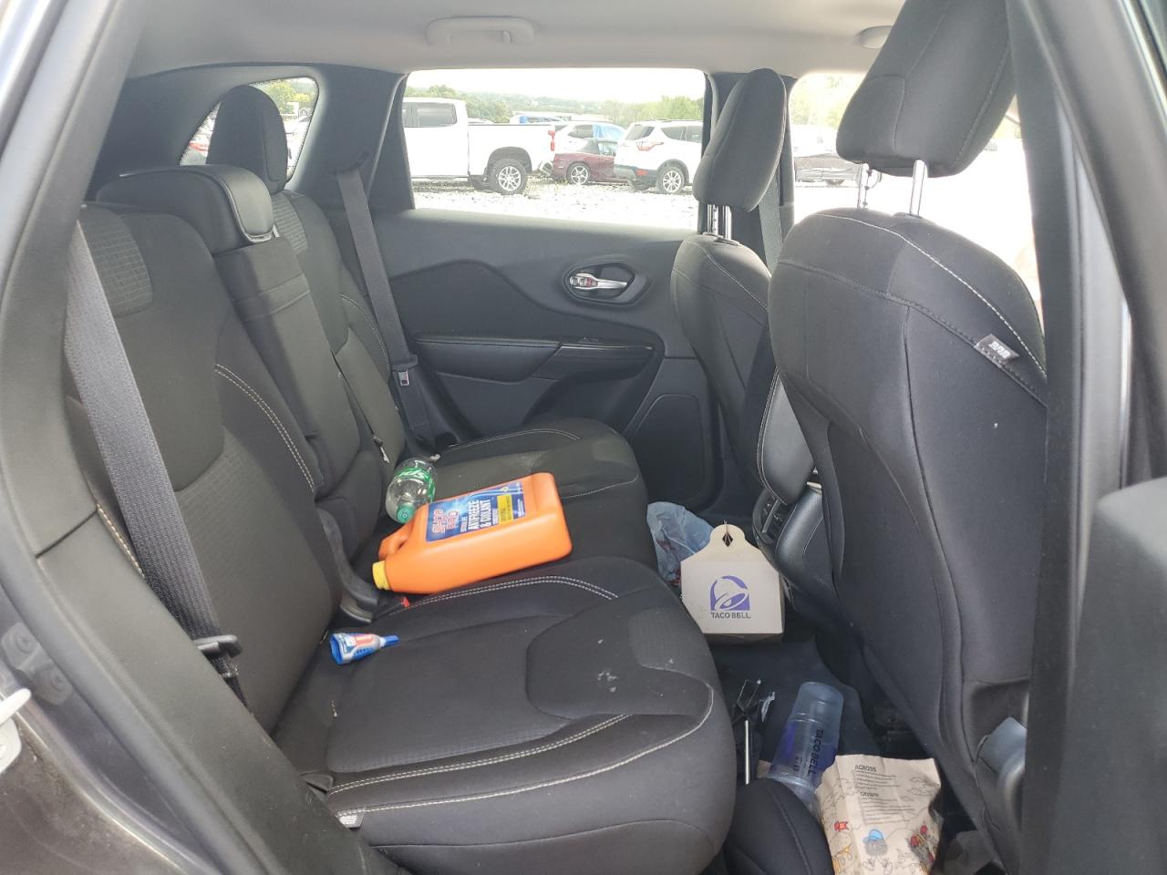 2015 Jeep Cherokee Latitude VIN: 1C4PJMCS2FW564528 Lot: 71166165