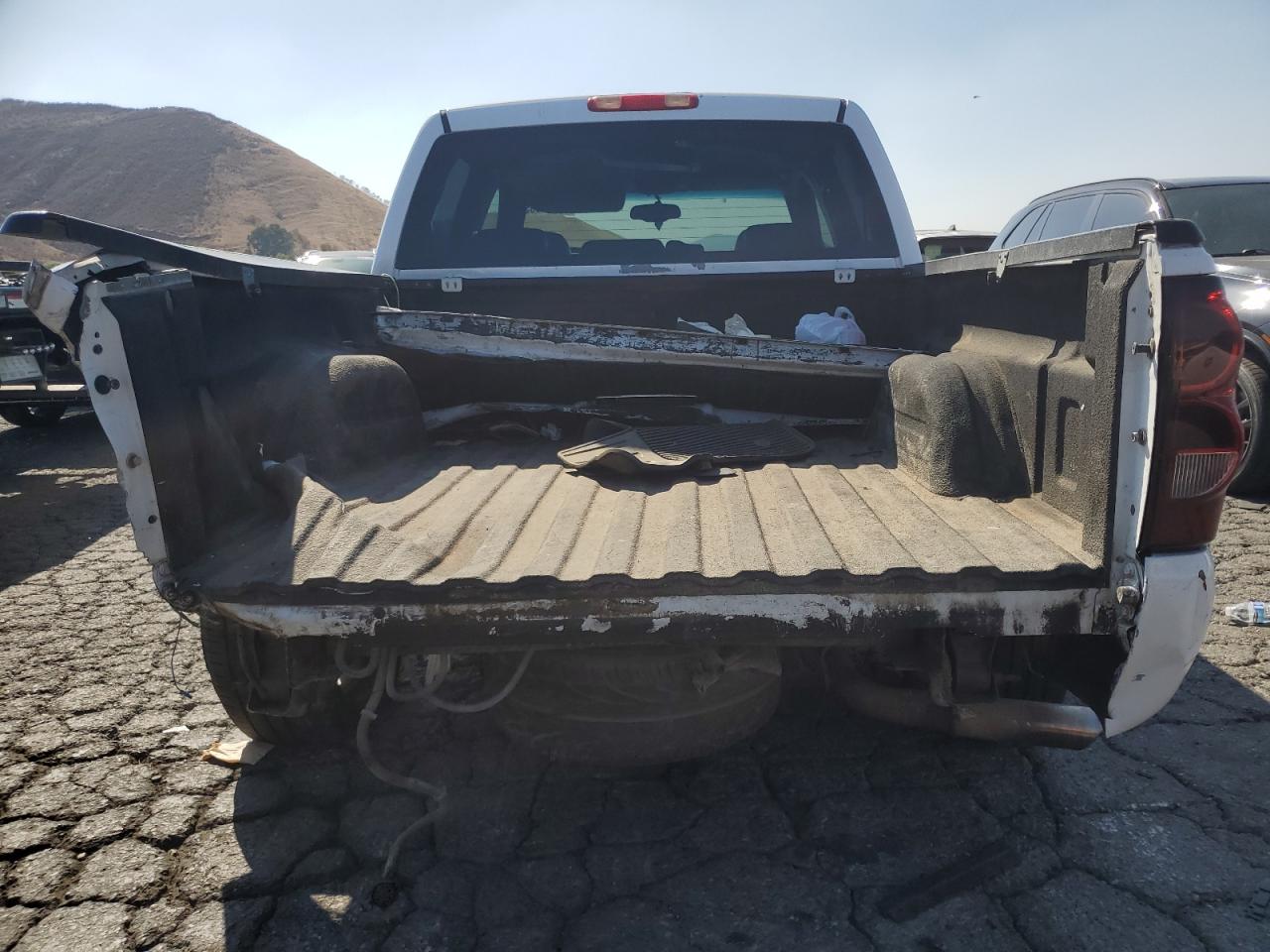 2005 Chevrolet Silverado C1500 VIN: 2GCEC13T051158150 Lot: 84293985