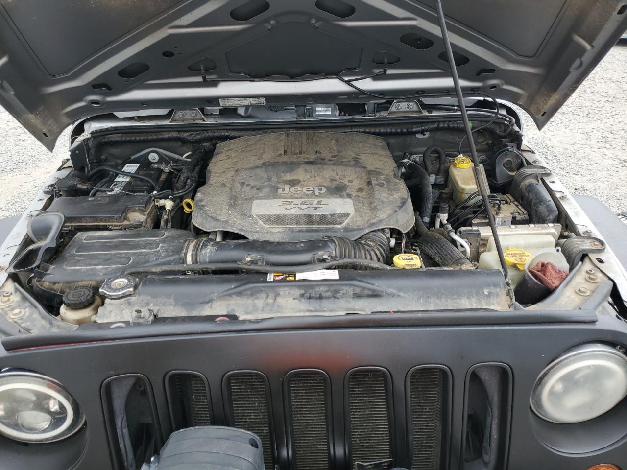 2013 Jeep Wrangler Unlimited Sport VIN: 1C4BJWDG6DL655011 Lot: 80069785